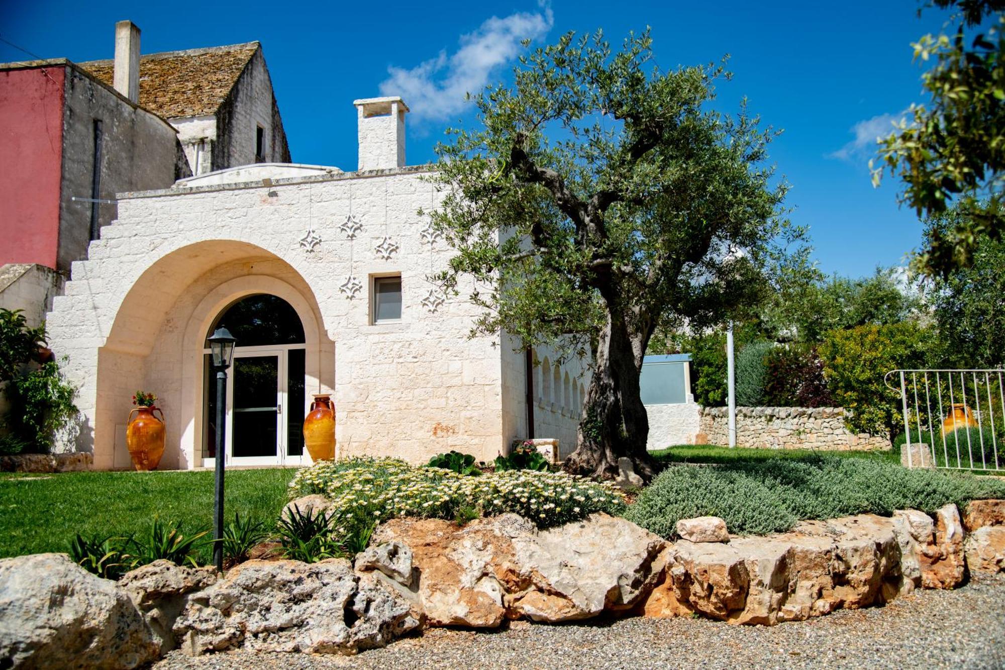 הוילה לוקורוטונדו Trulli Arco Antico מראה חיצוני תמונה