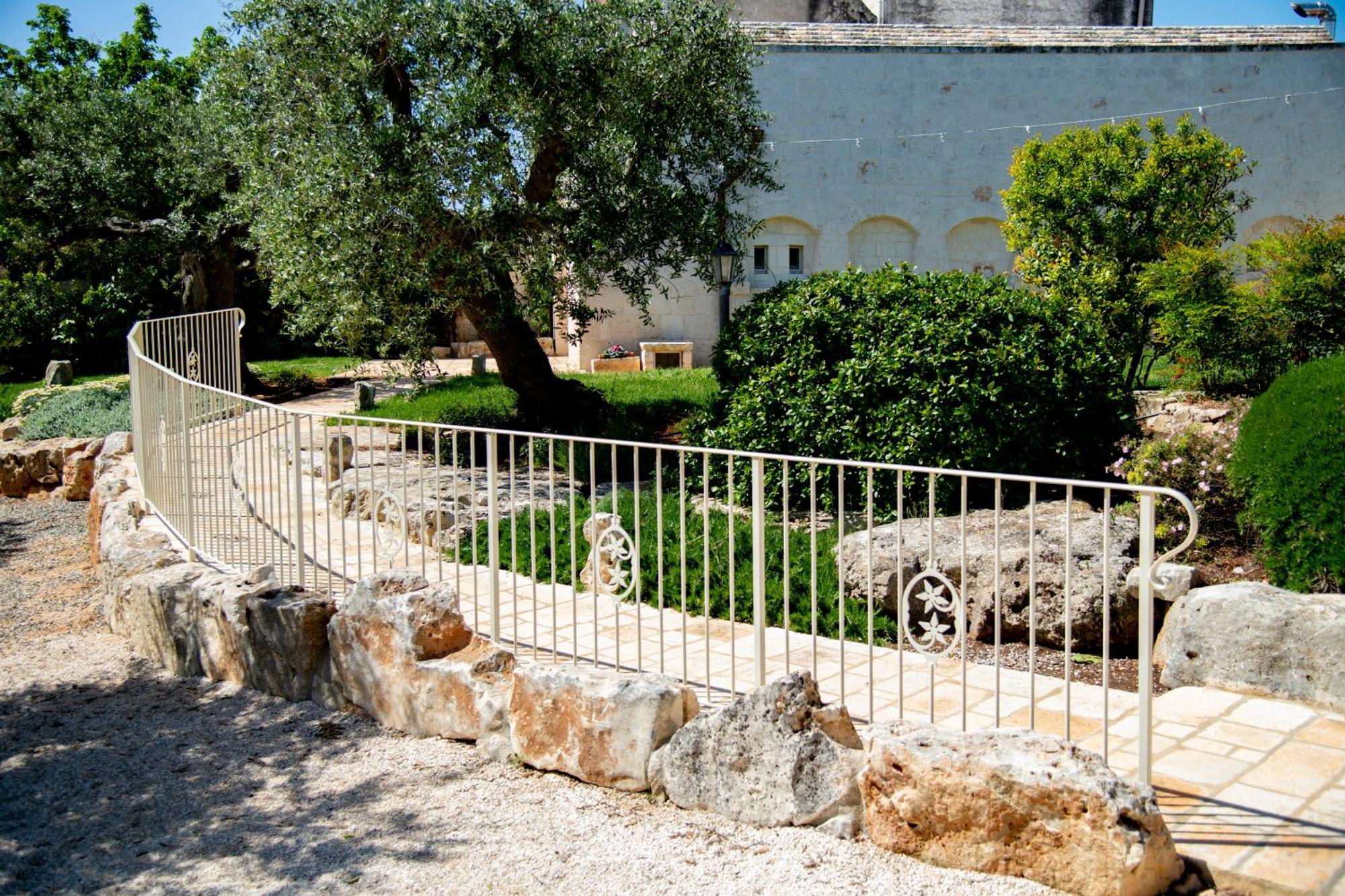 הוילה לוקורוטונדו Trulli Arco Antico מראה חיצוני תמונה