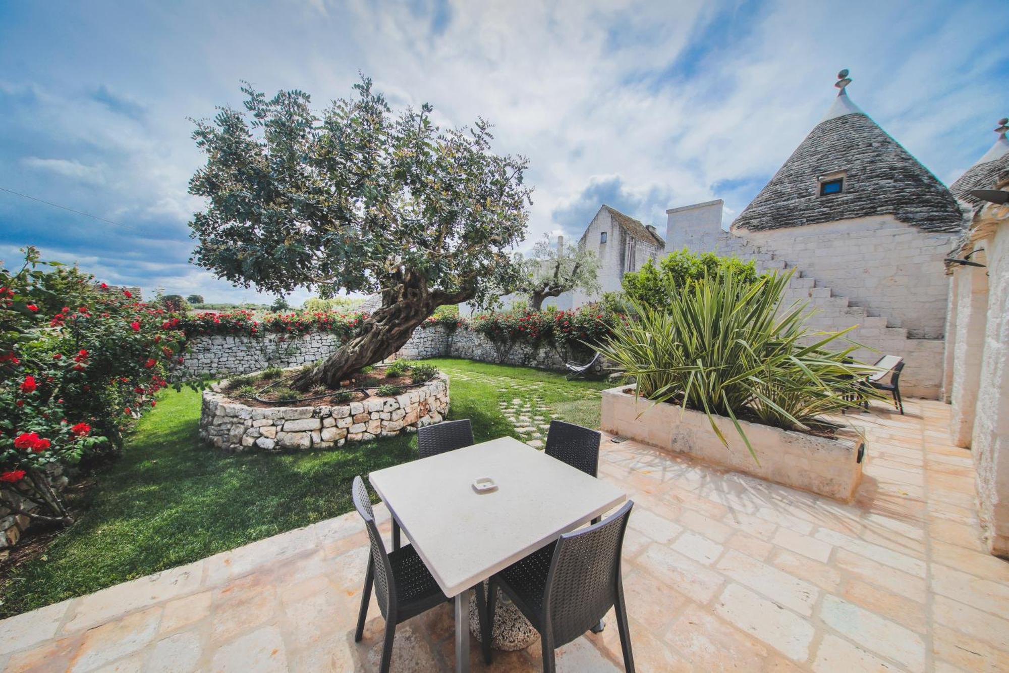 הוילה לוקורוטונדו Trulli Arco Antico מראה חיצוני תמונה